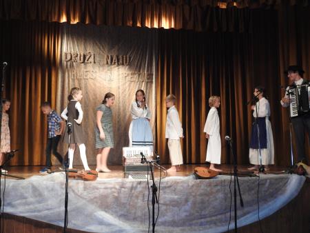 Prireditev Druži naju ples in petje z mednarodno udeležbo 5